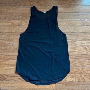 Lululemon tank top, size 6 black, great condition